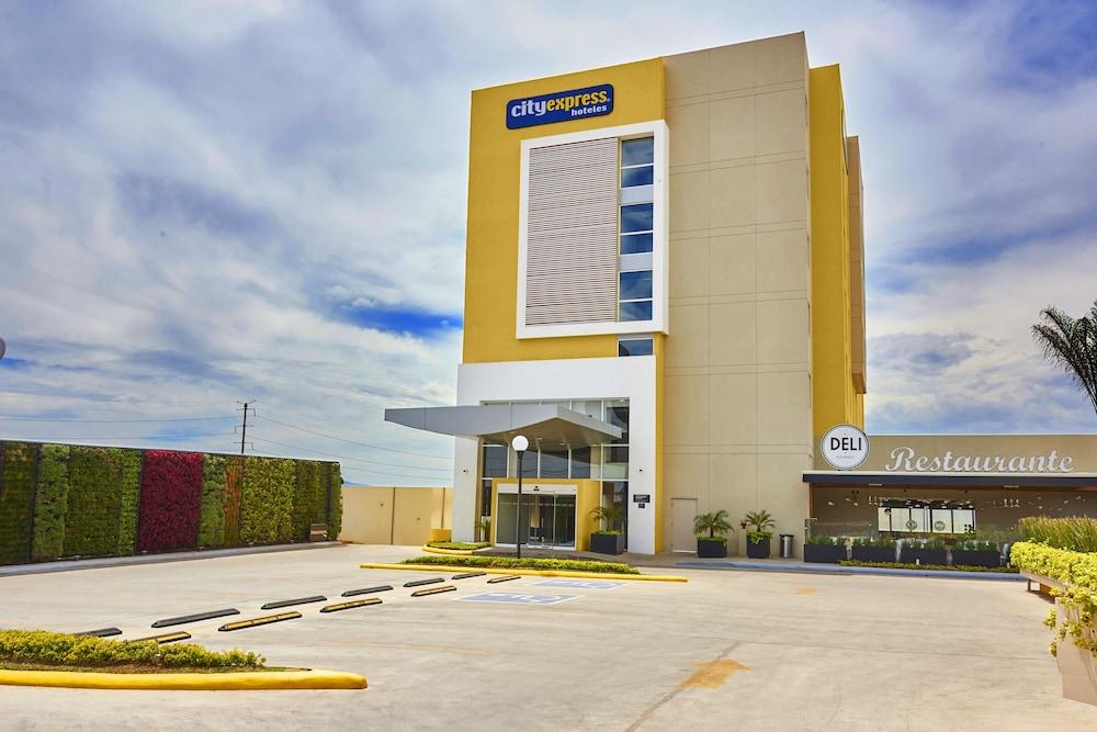 City Express By Marriott Guadalajara Aeropuerto Las Pintas Bagian luar foto